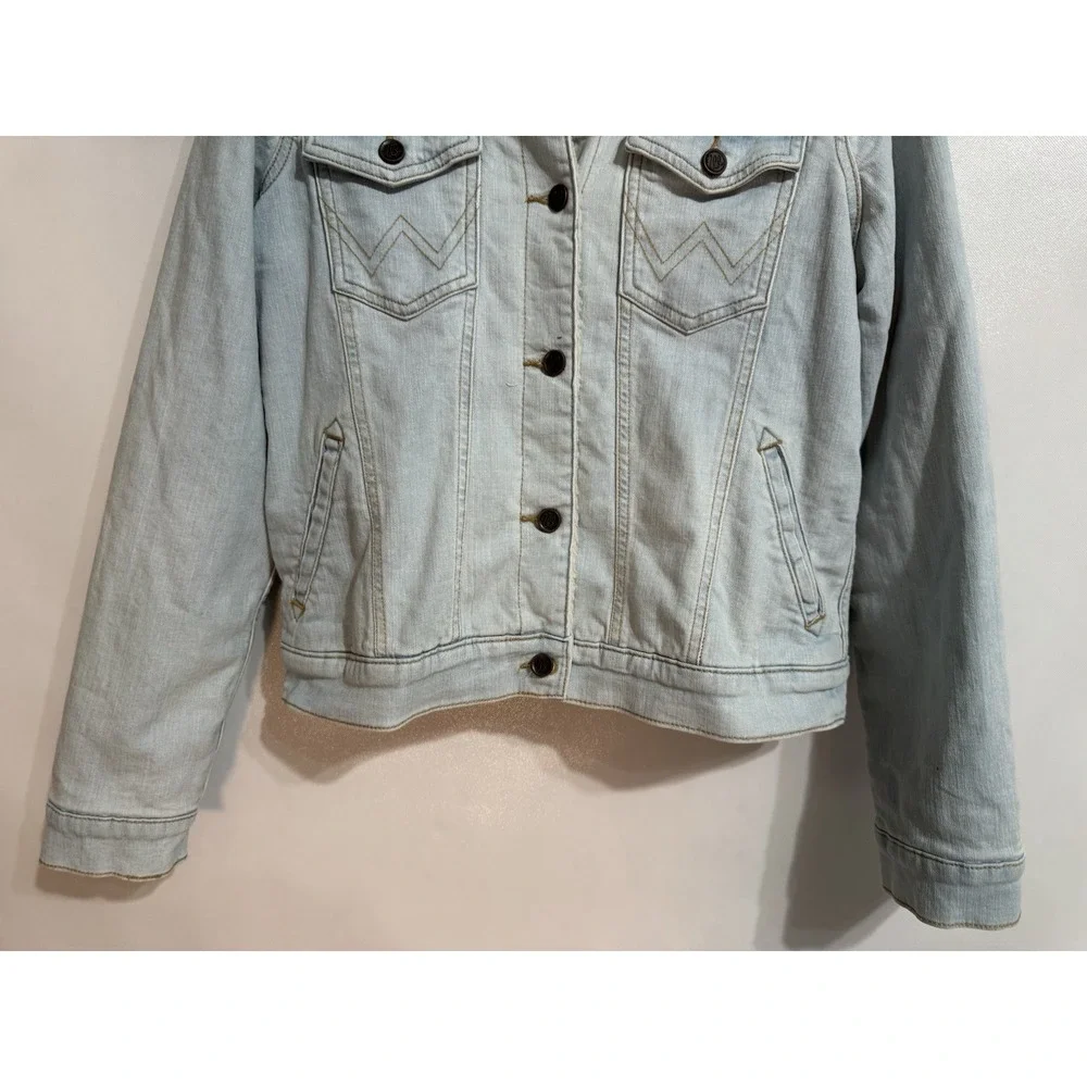 Wrangler Medium Sherpa Lined Denim Jacket Classic Western Trucker Light Wash